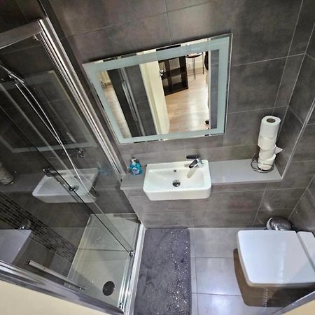 Luxury Double Room With Private Bathroom エディンバラ エクステリア 写真